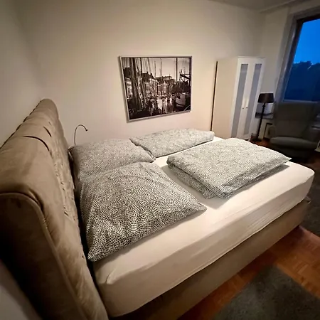 Einmaliger Rheinblick, Fusslaufig Zur Messe Apartment Düsseldorf